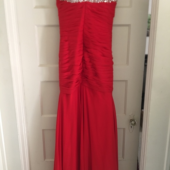 Dress - Picture 3 of 3